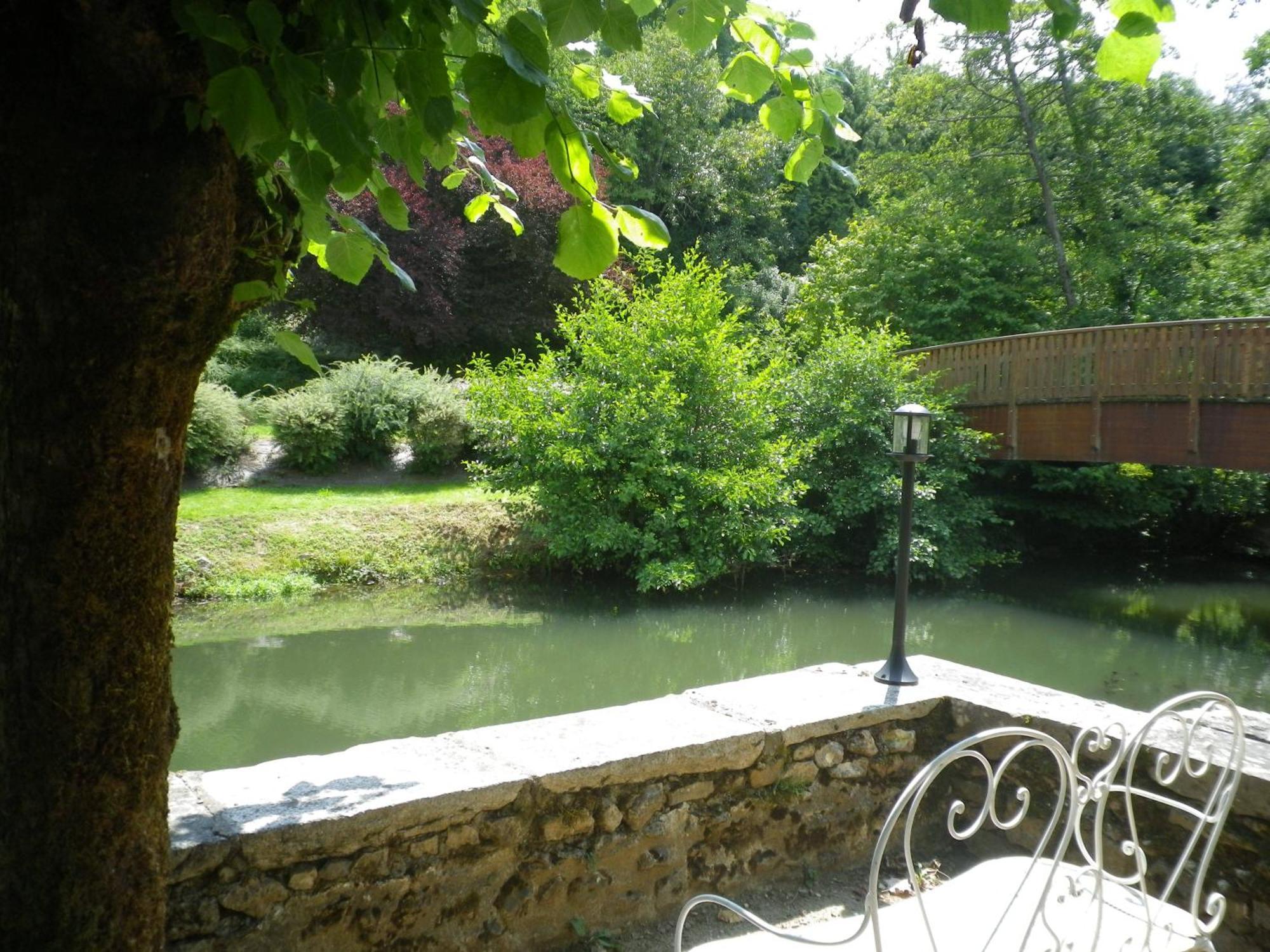 Hotel-Restaurant Ricordeau Loue Exterior photo